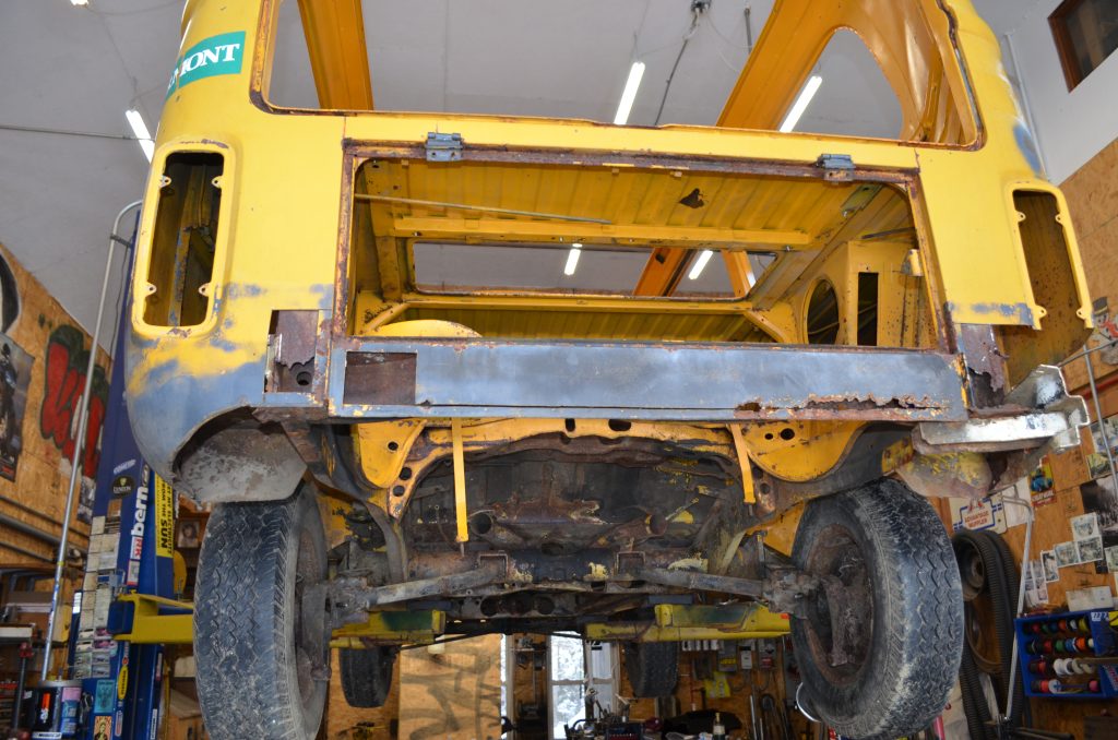 1976 VW Camper Restoration Body